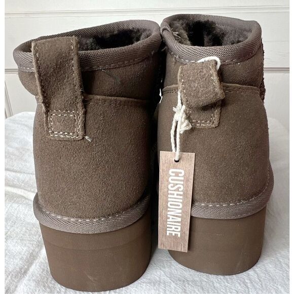 CushionaireβHippy Womenβs Suede Platform Ankle Boots Taupe Size 8.5 New - Picture 6 of 12